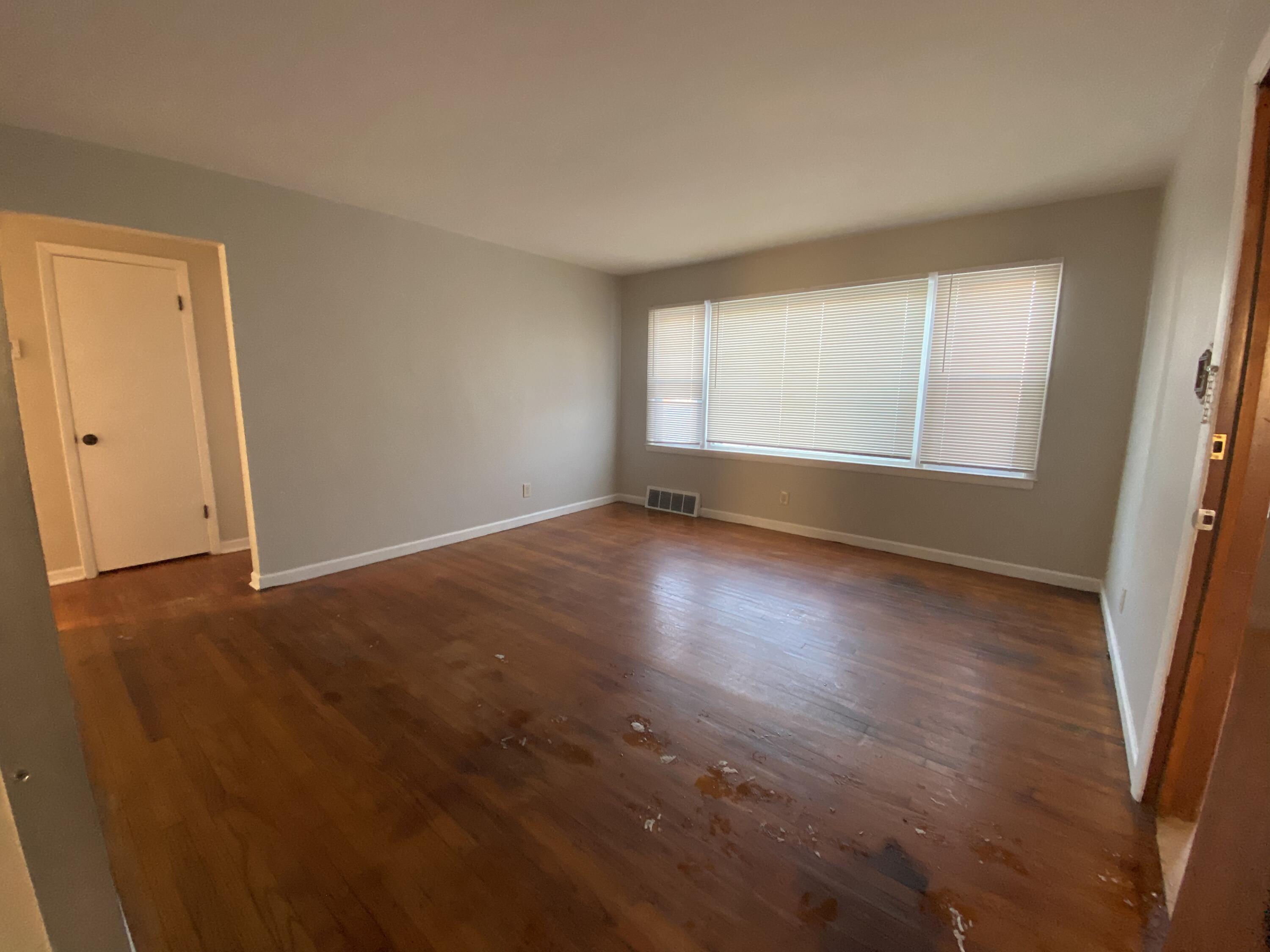 Milwaukee, Wisconsin 53218, United States, 3 Bedrooms Bedrooms, ,1 BathroomBathrooms,Residential,Active,189832