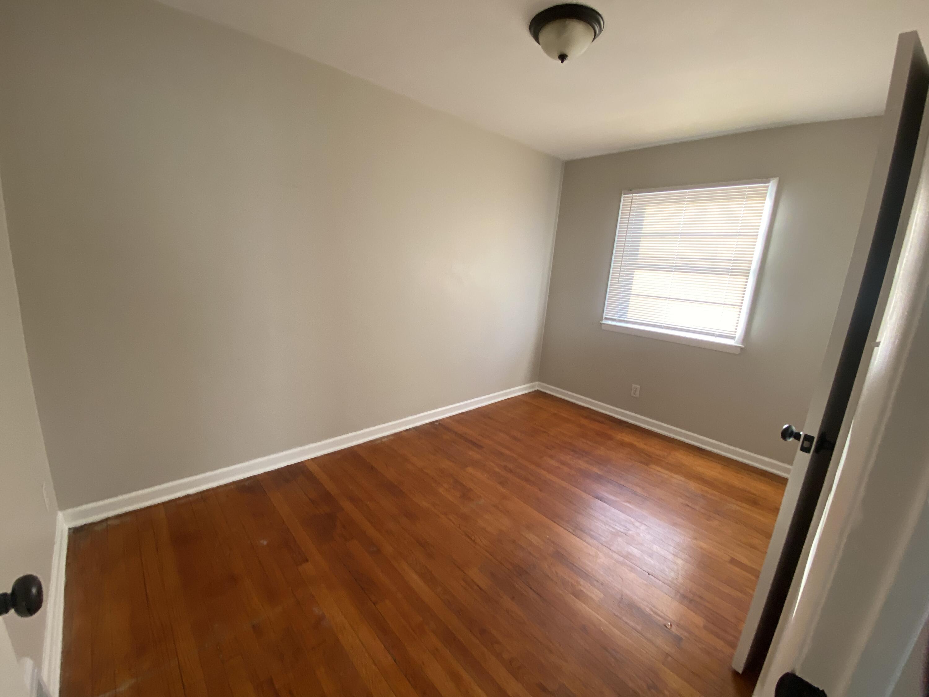 Milwaukee, Wisconsin 53218, United States, 3 Bedrooms Bedrooms, ,1 BathroomBathrooms,Residential,Active,189832