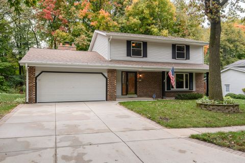 Photo of 5818 Riverside Dr, Greendale, WI 53129 (MLS # 1939586)