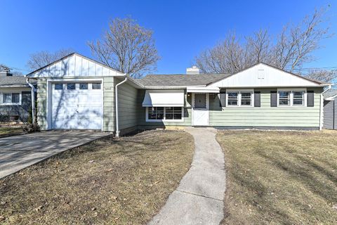 Photo of 6402 W Bennett Ave, Milwaukee, WI 53219 (MLS # 1950755)
