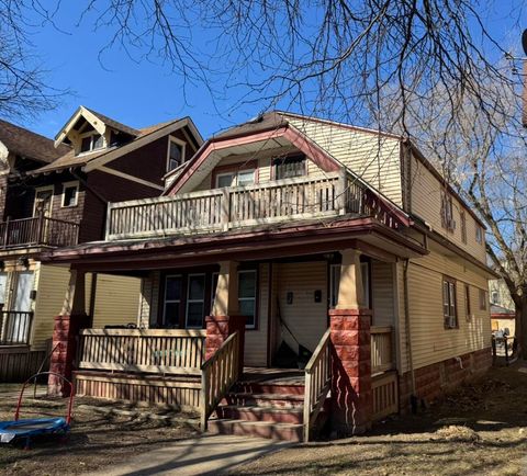 Photo of 2631 N 47th St, Milwaukee, WI 53210 (MLS # 1955100)