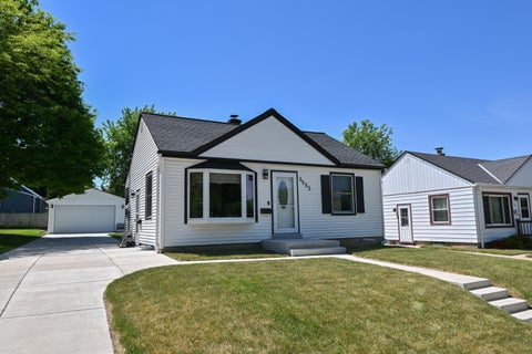 Photo of 3553 S 1st Pl, Milwaukee, WI 53207 (MLS # 1969978)