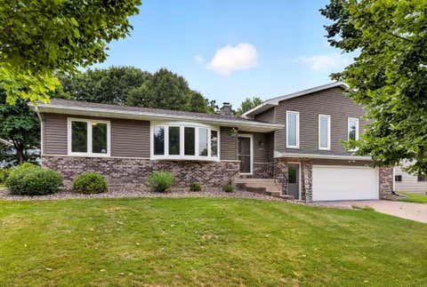 Photo of 1024 Park Ridge Dr, Onalaska, WI 54650 (MLS # 1975658)