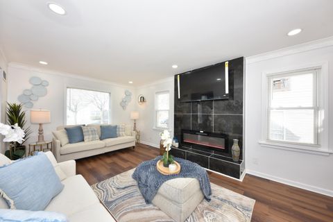 Photo of 4348 N 19th St, Milwaukee, WI 53209 (MLS # 1950666)