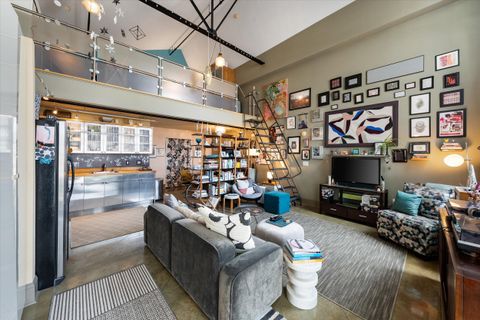 Photo of 3059 N Weil St, Milwaukee, WI 53212 (MLS # 1932549)