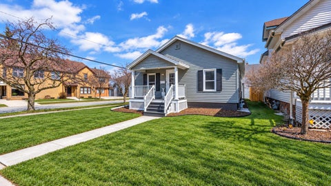 Photo of 2325 N 8th St, Sheboygan, WI 53083 (MLS # 1984967)