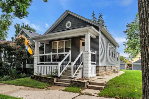 Photo of 2508 S Williams St, Milwaukee, WI 53207 (MLS # 1980029)