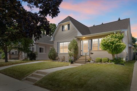 Photo of 3018 Elm Ln, Racine, WI 53405 (MLS # 1973004)