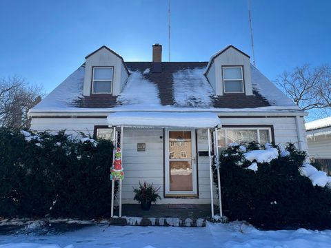 Photo of 1409 W Custer Ave, Milwaukee, WI 53209 (MLS # 1948995)