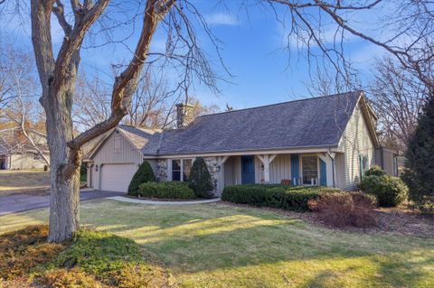 7453 Devonshire Dr, Cedarburg, WI 53012 - #: 1951885