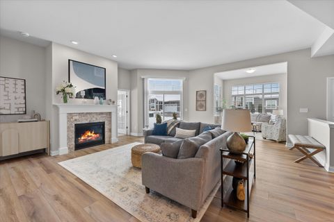 847 N Verona Cir, Grafton, WI 53024 - #: 1922487