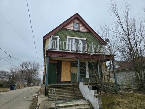 Photo of 1121 W Finn Pl, Milwaukee, WI 53206 (MLS # 1952923)