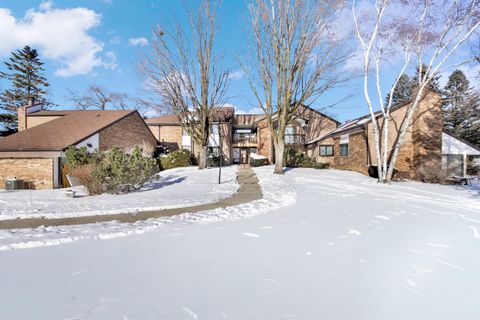 Photo of 8643 N Servite Dr, Milwaukee, WI 53223 (MLS # 1957468)