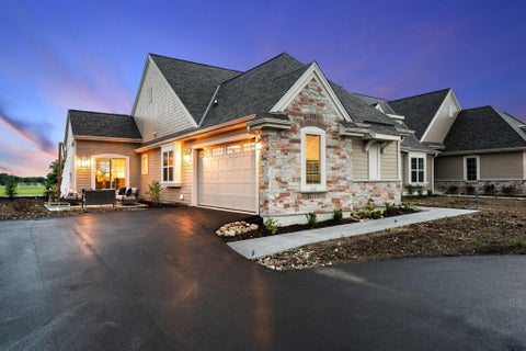 Photo of 1620 Belmont Ln, Oconomowoc, WI 53066 (MLS # 1982277)