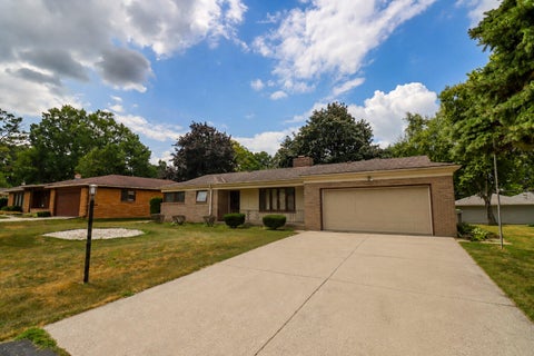 Photo of 7903 N Fairway Pl, Milwaukee, WI 53223 (MLS # 1972998)