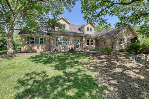 Photo of W312N4890 Chapel Ridge Rd, Merton, WI 53029 (MLS # 1964265)