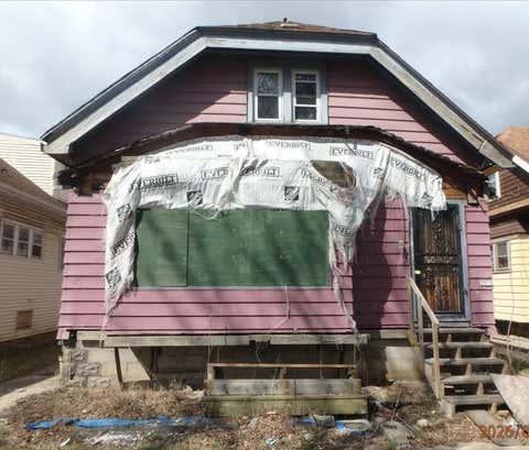 Photo of 3931 N 24th Pl, Milwaukee, WI 53206 (MLS # 1974501)