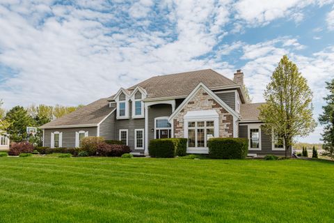 Photo of 2850 Berwick Ct, Brookfield, WI 53045 (MLS # 1960536)