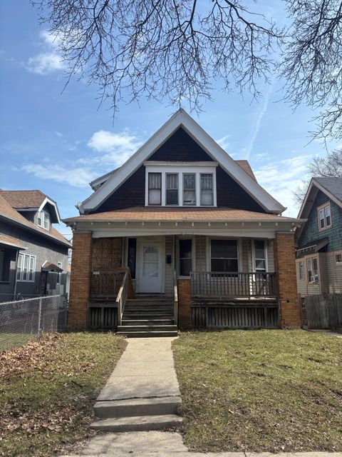 Photo of 2838 N 40th St, Milwaukee, WI 53210 (MLS # 1955799)
