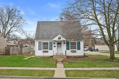 Photo of 2815 S 91st St, West Allis, WI 53227 (MLS # 1957442)