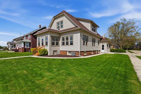 Photo of 944 Detroit St, Sheboygan Falls, WI 53085 (MLS # 1962415)