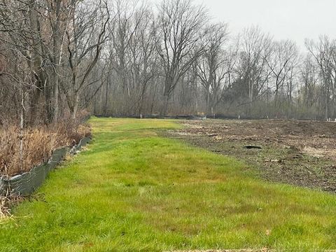 Photo of Lt1 Edgemont Dr, Oak Creek, WI 53154 (MLS # 1881882)