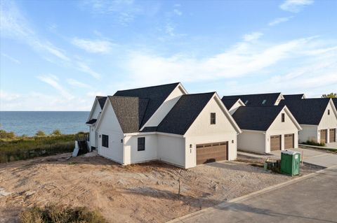 Photo of 1082 Seanma Wynd -, Port Washington, WI 53074 (MLS # 1955586)