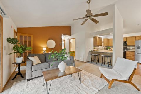Photo of 1825 E Racine Ave, Waukesha, WI 53186 (MLS # 1939601)