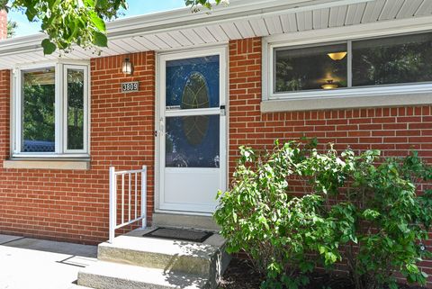 Photo of 3809 Russet Ln, South Milwaukee, WI 53172 (MLS # 1890407)