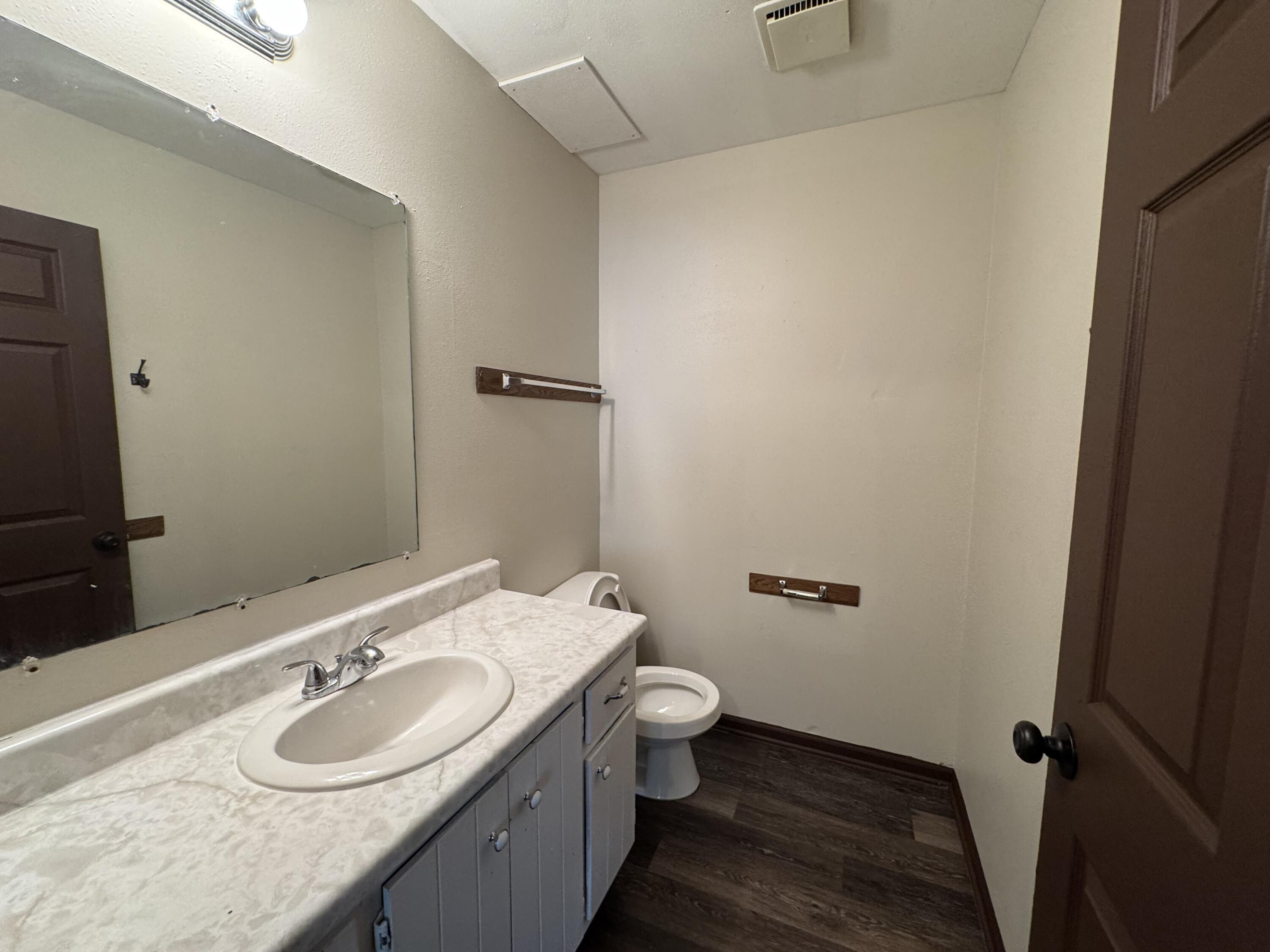 Milwaukee, Wisconsin 53224, United States, 3 Bedrooms Bedrooms, ,2 BathroomsBathrooms,Residential,Active,168223