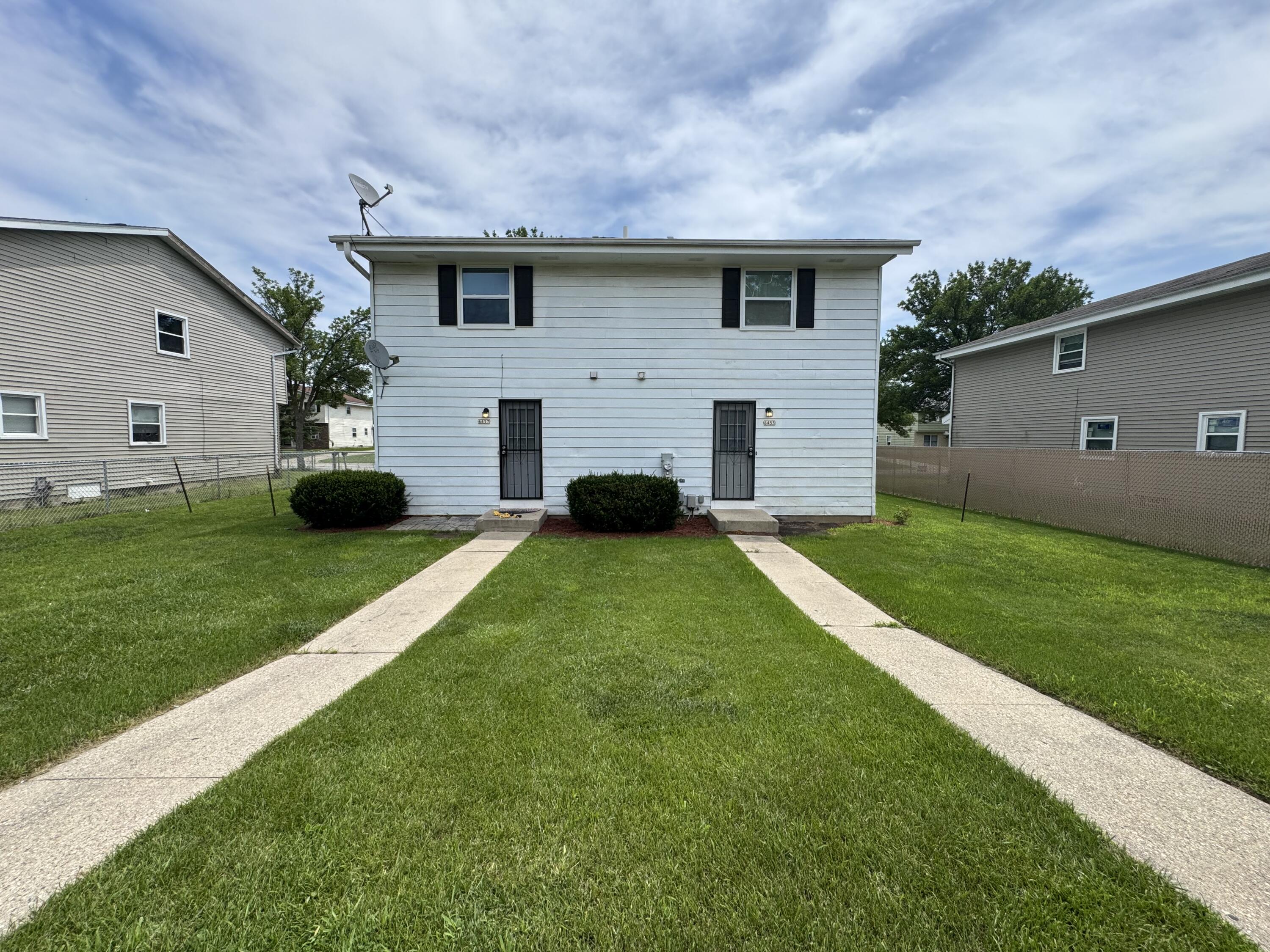 Milwaukee, Wisconsin 53224, United States, 3 Bedrooms Bedrooms, ,2 BathroomsBathrooms,Residential,Active,168223