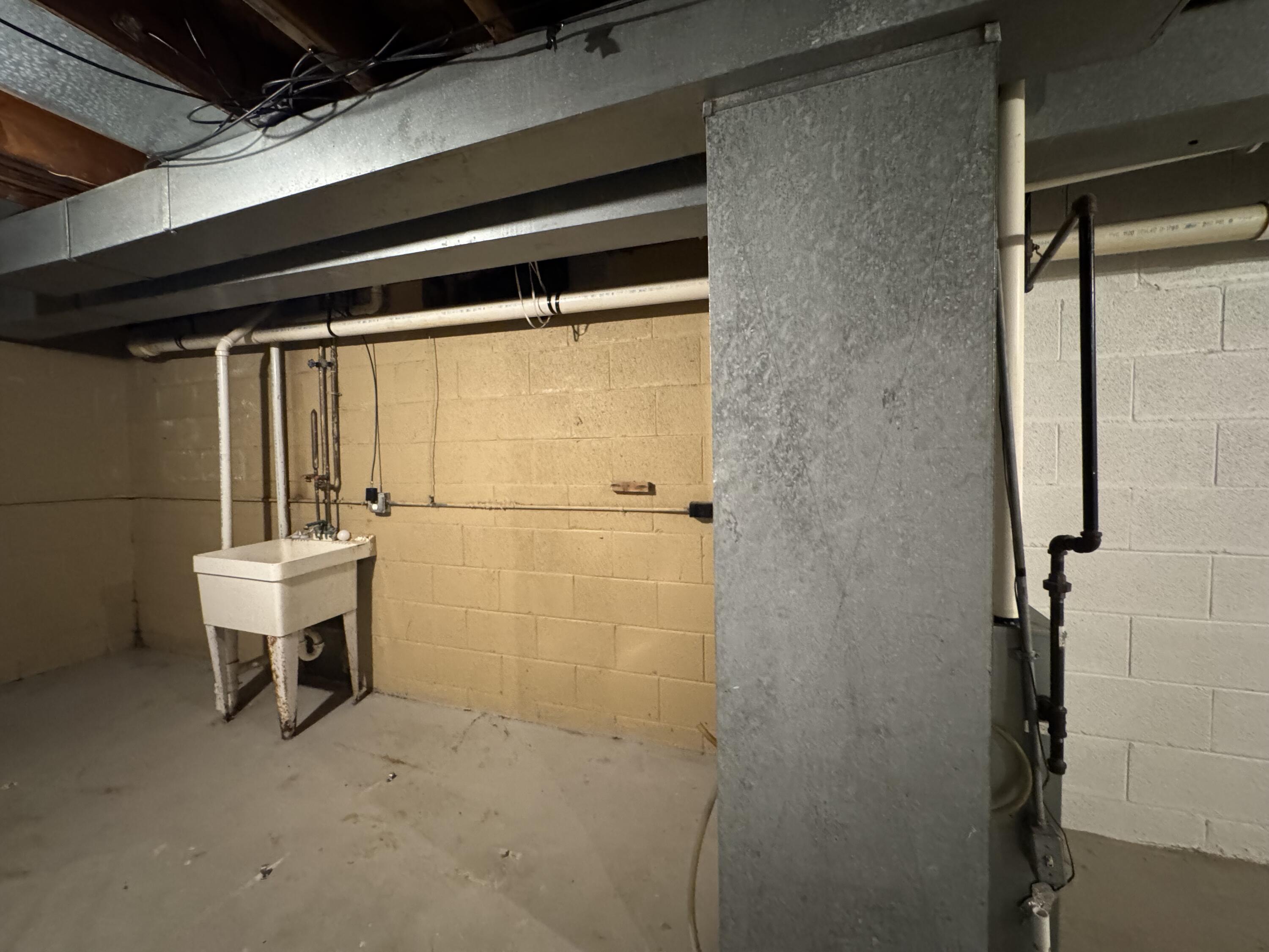 Milwaukee, Wisconsin 53224, United States, 3 Bedrooms Bedrooms, ,2 BathroomsBathrooms,Residential,Active,168223