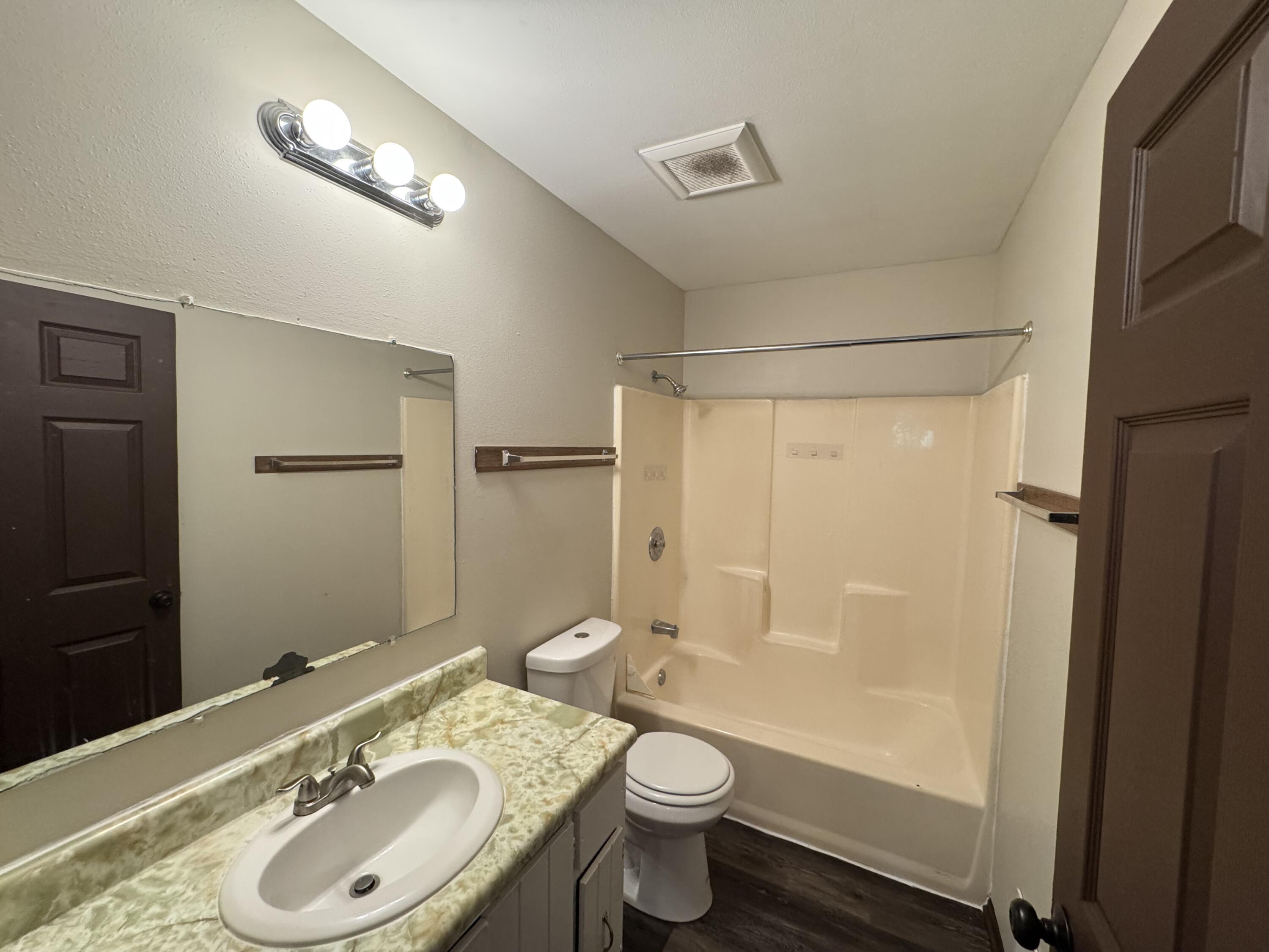 Milwaukee, Wisconsin 53224, United States, 3 Bedrooms Bedrooms, ,2 BathroomsBathrooms,Residential,Active,168223