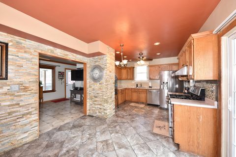 Photo of 537 Elizabeth St, Waukesha, WI 53186 (MLS # 1948126)