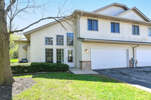 Photo of 2409 Fox River Pkwy, Waukesha, WI 53189 (MLS # 1958972)