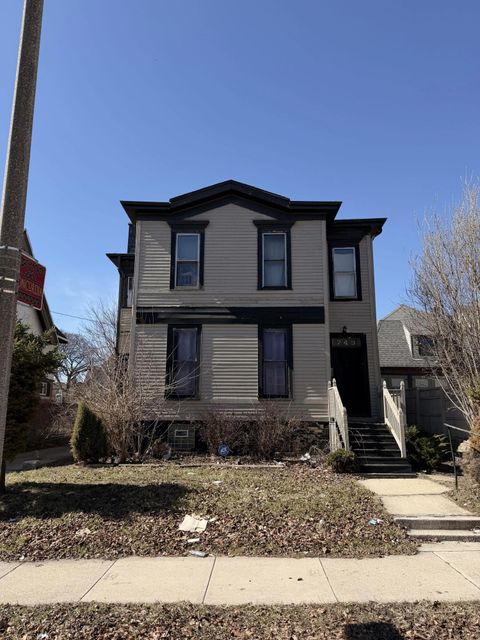 Photo of 743 N 32nd St, Milwaukee, WI 53208 (MLS # 1954280)