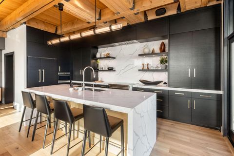 Photo of 601 E Erie St, Milwaukee, WI 53202 (MLS # 1949771)