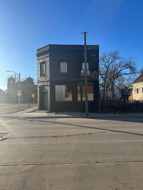 Photo of 2501 N 35th St, Milwaukee, WI 53210 (MLS # 1956709)