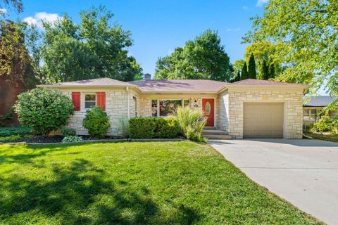Photo of 2647 N Swan Blvd, Wauwatosa, WI 53226 (MLS # 1936271)