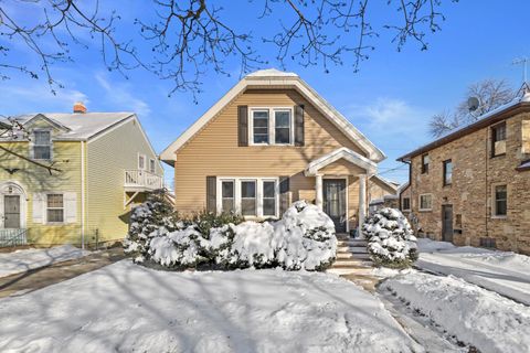 Photo of 306 N 71st St, Wauwatosa, WI 53213 (MLS # 1909619)