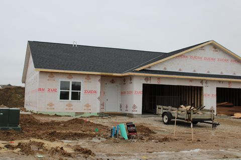 Photo of 1352 Kettle Dr, Kewaskum, WI 53040 (MLS # 1945917)