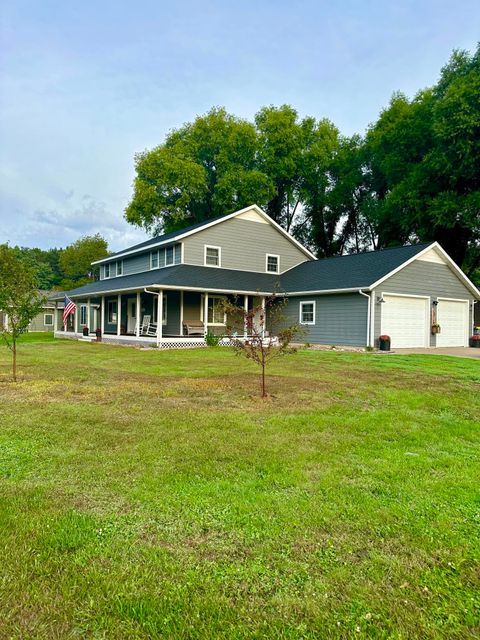 Photo of 25326 Robin Ct, Trempealeau, WI 54661 (MLS # 1939702)