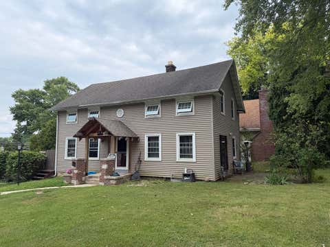 Photo of N85W16295 Arthur Ave, Menomonee Falls, WI 53051 (MLS # 1974855)
