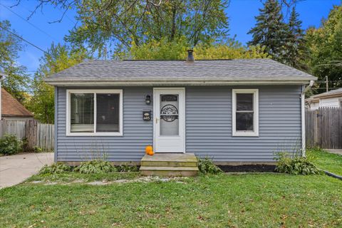 Photo of 4415 Byrd Ave, Racine, WI 53405 (MLS # 1939328)
