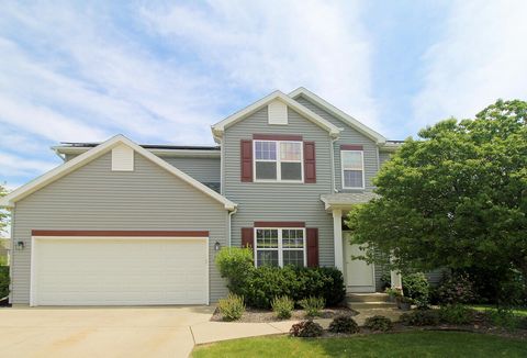 Photo of 846 Chisholm Ln, Port Washington, WI 53074 (MLS # 1925693)