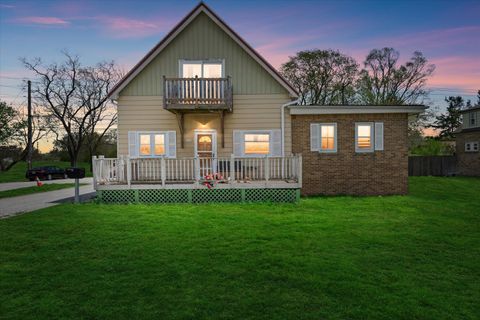 Photo of 5102 S Nicholson Ave, Cudahy, WI 53110 (MLS # 1962758)