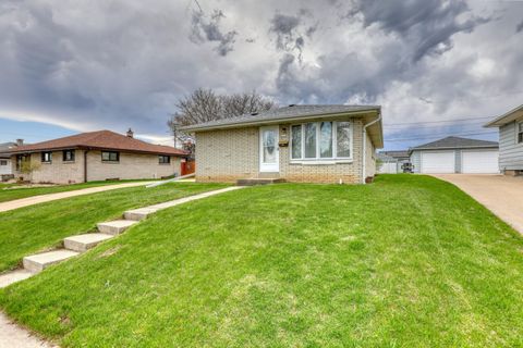 Photo of 6163 S Kirkwood Ave, Cudahy, WI 53110 (MLS # 1959201)