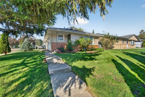 Photo of 7866 48th Ave, Kenosha, WI 53142 (MLS # 1985651)