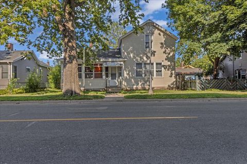 Photo of 1306 7TH St S, La Crosse, WI 54601 (MLS # 1973099)