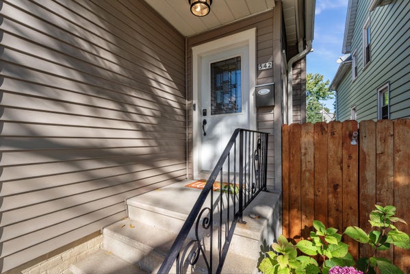 542 E POTTER AVE, MILWAUKEE, WI 53207 - Image b32c03e4ea15a025bf8c643b195dff30/2876081077